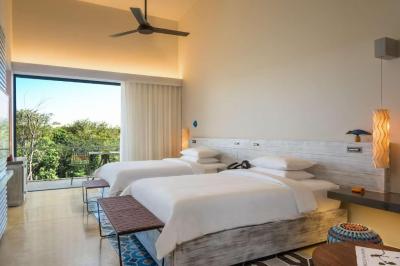 Quarto Duplo com 2 Camas de Casal e Vista Lagoa 4