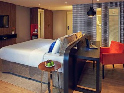 Deluxe Queen Room 5