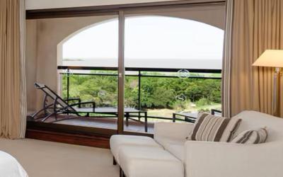 Suite com 1 Cama King-size, Vista Rio e Varanda 8