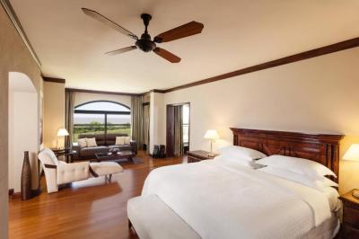 Suite Maior com 1 Cama King-size, Vista Rio e Varanda 10