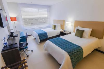 Twin Room - Non-Smoking 2