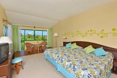 Single Room with Bath 1