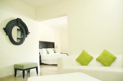 Deluxe Room 3