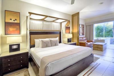Luxury Suite with Garden View and Hot Tub - Deal of the Day 3