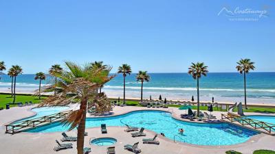 Three-Bedroom Apartment with Sea View 4