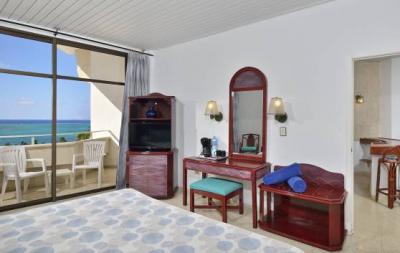JUNIOR SUITE 4