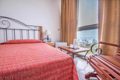 Standard Double Room Ocean View 1