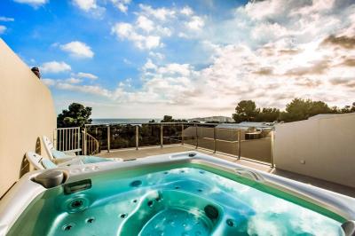 Deluxe Villa 3