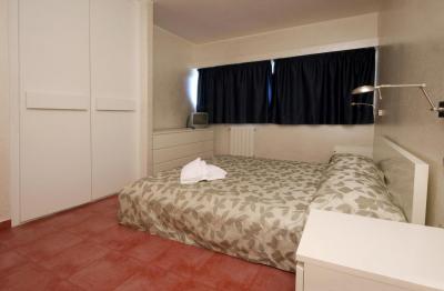 One-Bedroom Apartment 2