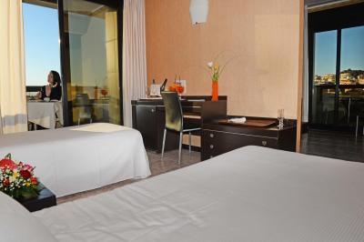 Quadruple Room 8