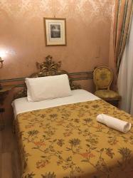 Small Double Room 5