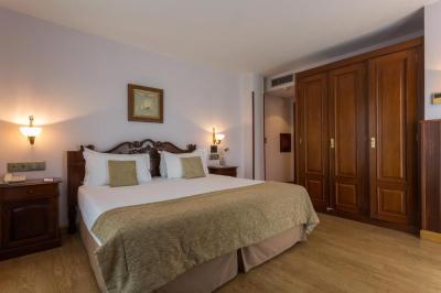 Double or Twin Room with Extra Bed (3 Adults) 2