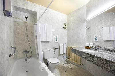 Comunicated Rooms (4 adults) 5