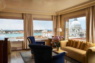 Presidential Suite 9