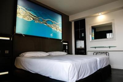 Double Room with Extra Bed 2