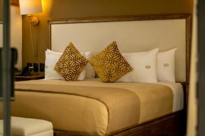 Deluxe Room 1