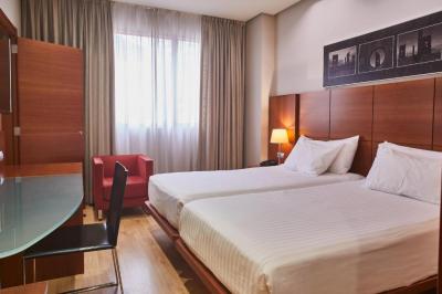Double or Twin Room with Parking 8