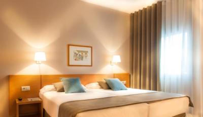 Twin Room with Free Parking 5