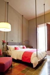 Deluxe King Room 1