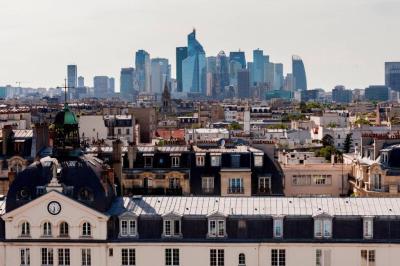 Parisian Suite with City View 4