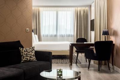 Family Prestige Room with King bed and Sofa Bed 5