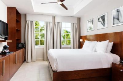 Studio Ocean Front 4