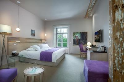 Chambre Double ou Lits Jumeaux de Luxe - Vue Partielle sur Ville 2