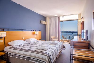 Superior Room with Sea View 3