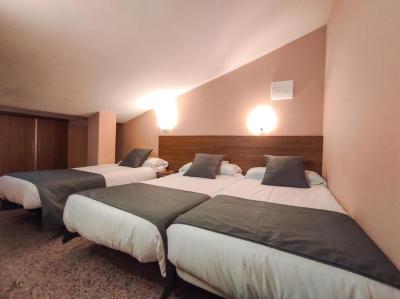 Economy Quadruple Room with Fan 5