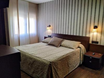 Comfort Triple Room with Shower 13