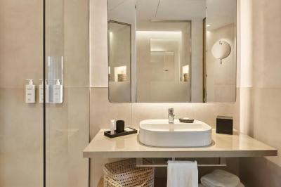 Quadruple Room with Terrace 5