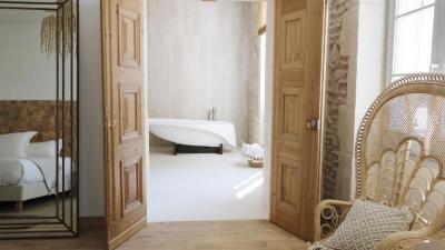 Prestige Suite 7
