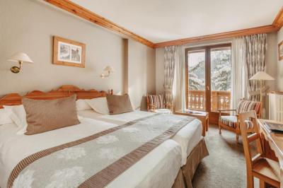 Superior Double or Twin Room with Mountain View 13