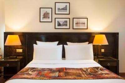 Deluxe Room 2