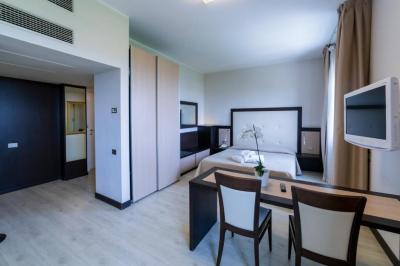 Studio Apartment 5