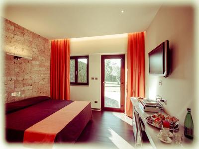 Double Room (1 Adult) 2