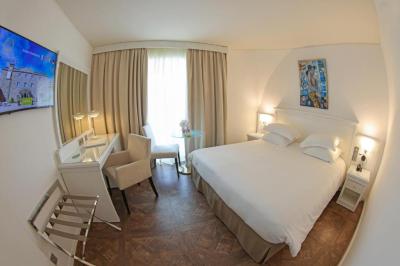 Superior Room with Sea View 4