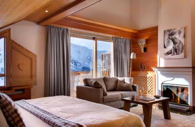 Suite with Fireplace 3