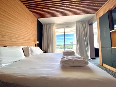 Deluxe Suite 3