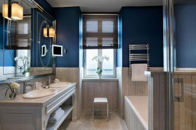 Deluxe Double or Twin Room with Sea View 2