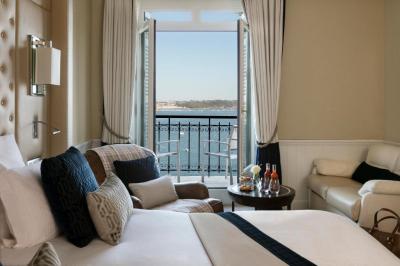 Double or Twin Room Prestige with Sea View 6