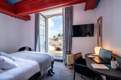 Zimmer Privilege mit Kingsize-Bett, Balkon und Stadtblick 4