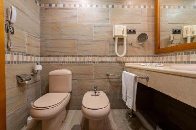 Large Single Room 9
