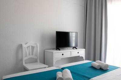 Triple Room with Balcony 7