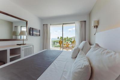 Superior Double Room with Lateral Sea View 6