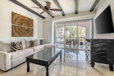 One Bedroom Deluxe King Suite with Pool View and Balcony 1
