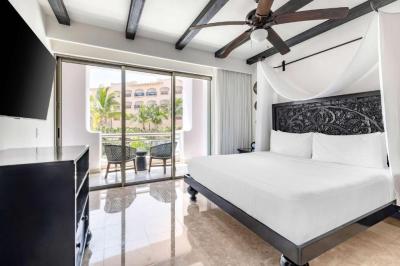 One Bedroom King Ninos Suite with Pool View and Balcony 10