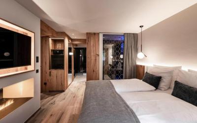 Suite with Sauna 12