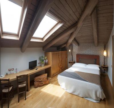 Classic Double/ Twin Room 2