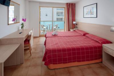 Chambre Triple Standard (2&nbsp;Adultes + 1&nbsp;Enfant) 3